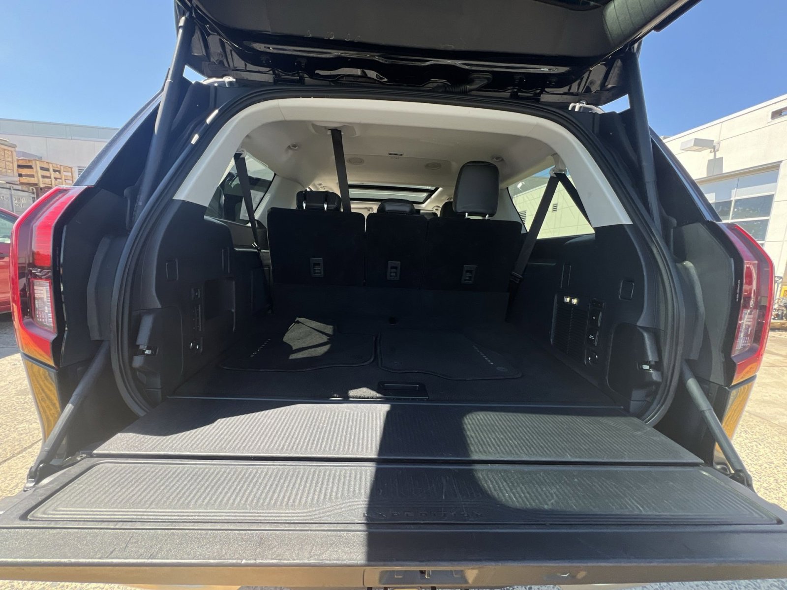 Certified 2025 Ford Expedition Max Platinum AWD/4WD image 35