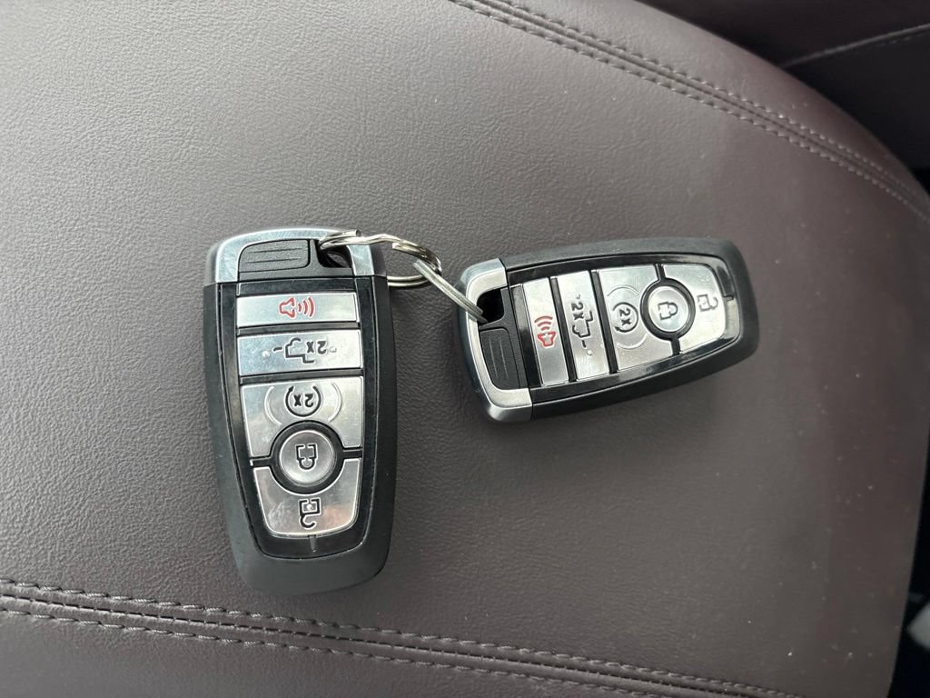 Certified 2025 Ford Explorer Platinum AWD/4WD image 12