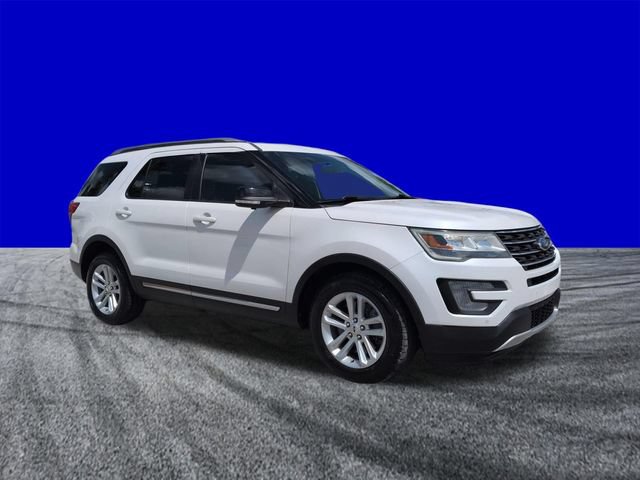 Certified 2017 Ford Explorer XLT w/ Equipment Group 202A FWD image 2