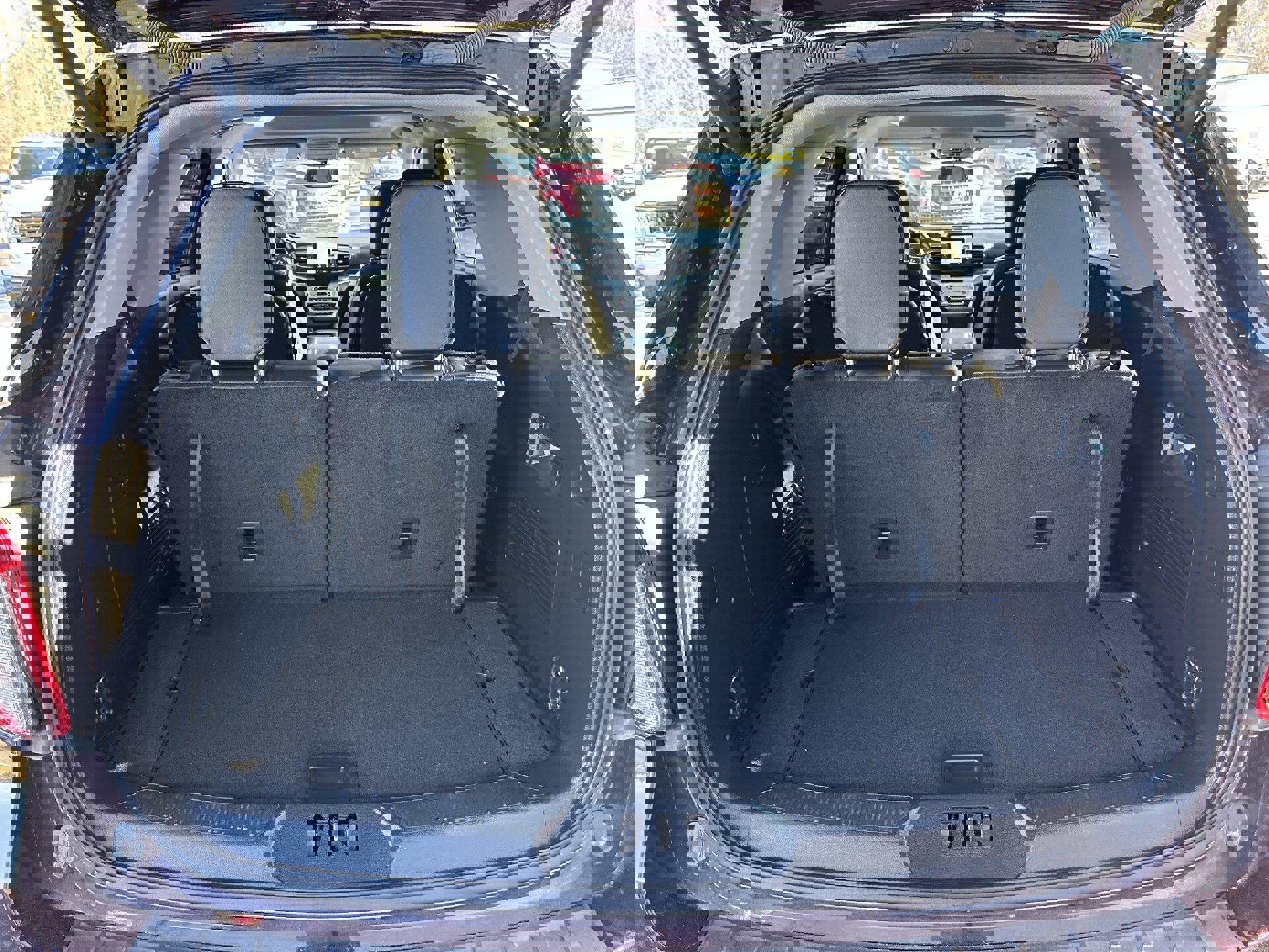 Certified 2023 Ford Explorer XLT w/ Equipment Group 202A image 7