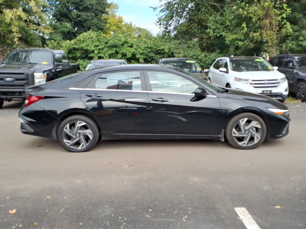 Used 2024 Hyundai Elantra SEL w/ Convenience Package FWD image 22