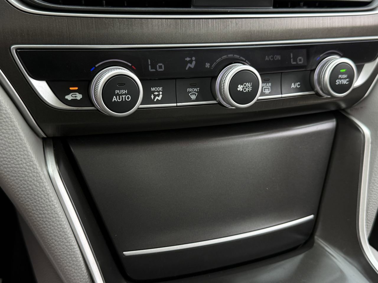 Used 2018 Honda Accord LX image 19