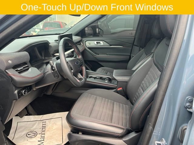 Certified 2025 Ford Explorer ST-Line w/ Premium Package AWD/4WD image 9