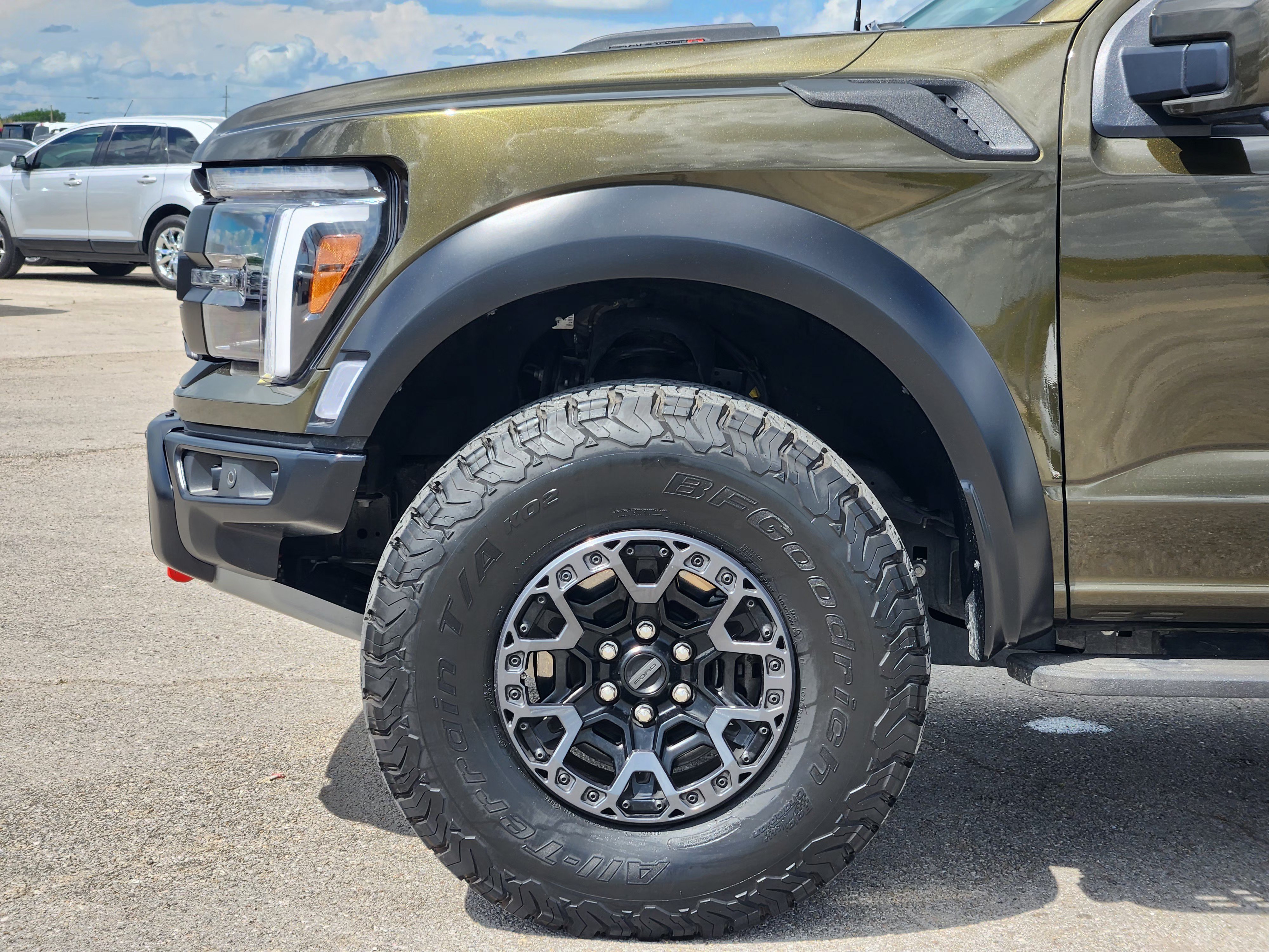 Certified 2024 Ford F150 Raptor w/ Equipment Group 803A Raptor R AWD/4WD image 9