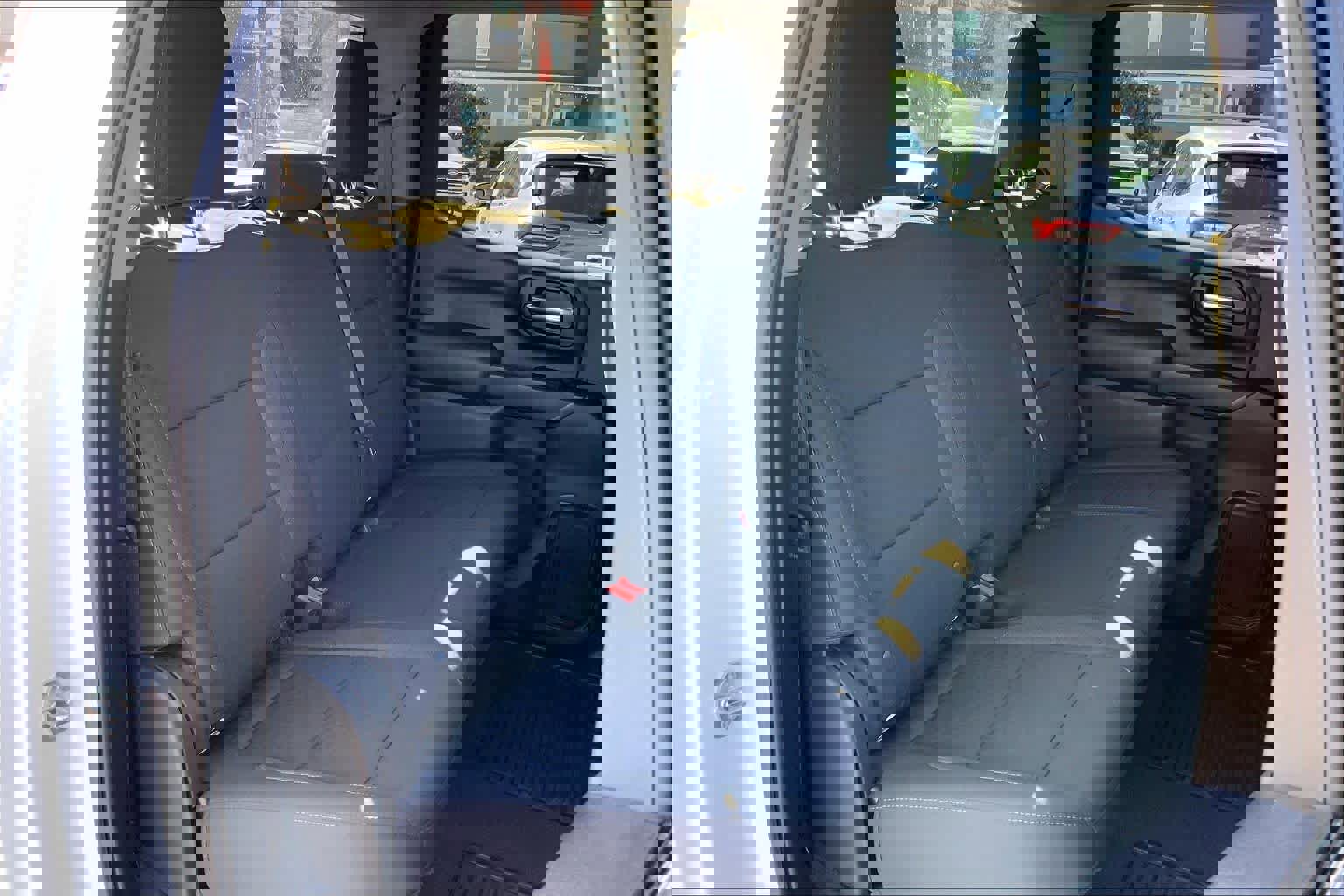 Used 2023 Chevrolet Silverado 1500 Custom image 18