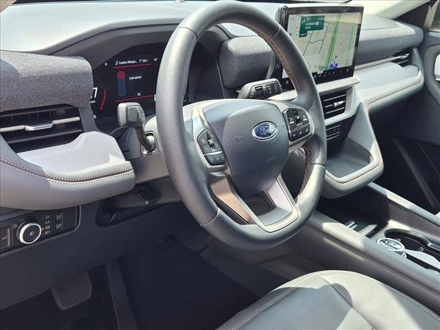 Certified 2025 Ford Explorer Active w/ Active Comfort Package RWD image 9