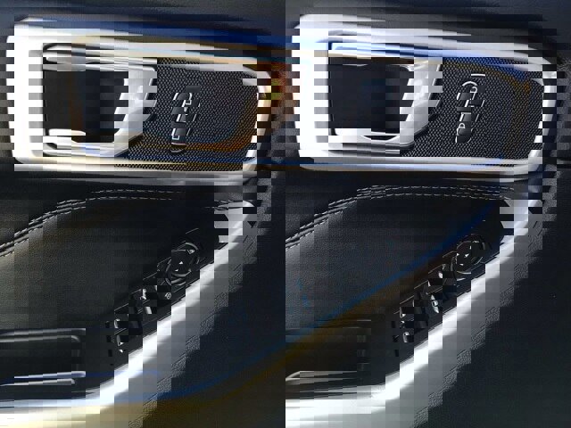 Certified 2022 Ford Explorer XLT w/ Equipment Group 202A image 19