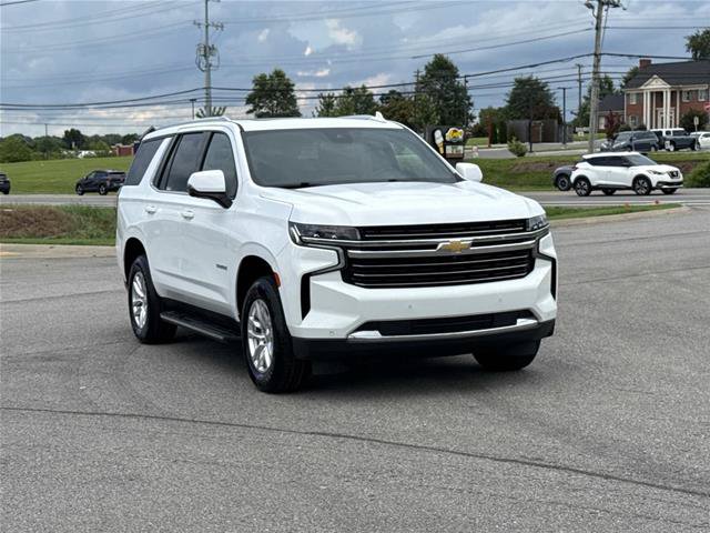 Used 2024 Chevrolet Tahoe LT w/ Luxury Package AWD/4WD image 3