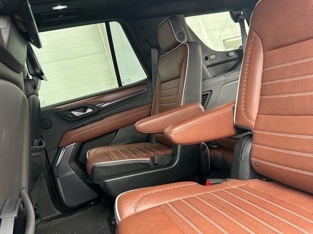 Used 2023 GMC Yukon Denali Ultimate image 9