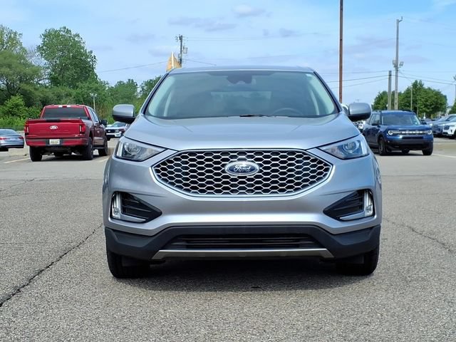 Certified 2023 Ford Edge SEL w/ Convenience Package AWD/4WD image 2