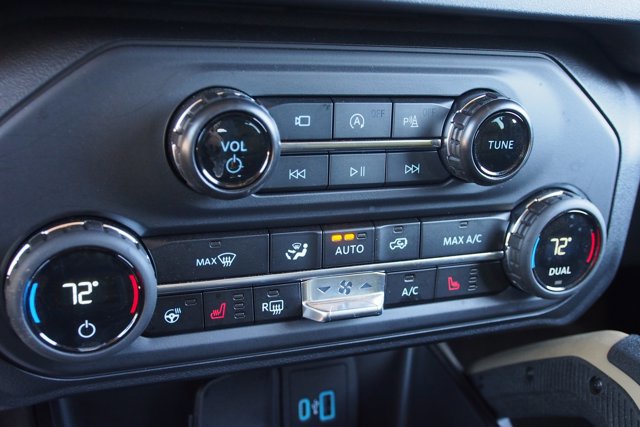 Certified 2025 Ford Bronco Badlands w/ Sasquatch Package image 29