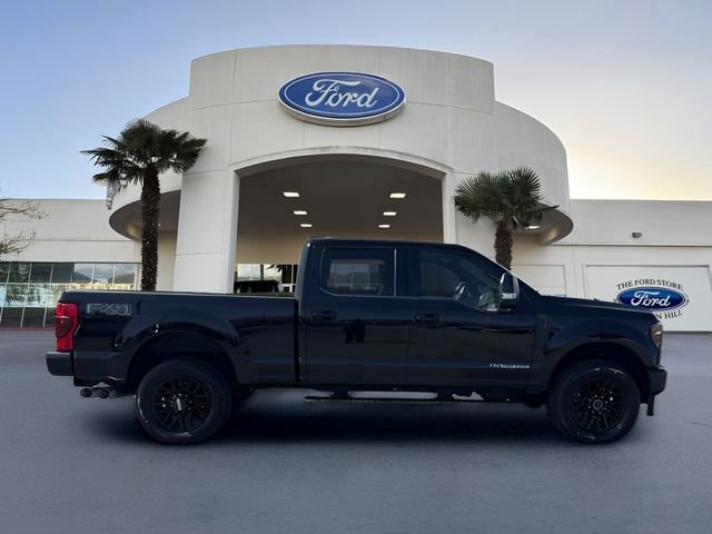 Certified 2022 Ford F250 Lariat w/ Black Appearance Package image 2