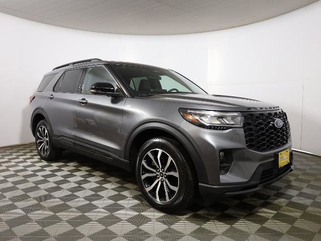 Certified 2025 Ford Explorer ST-Line image 5