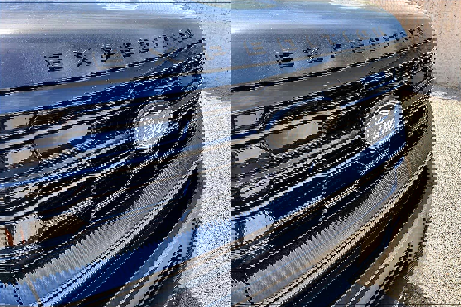 Certified 2025 Ford Expedition Platinum w/ Stealth Appearance Package image 32