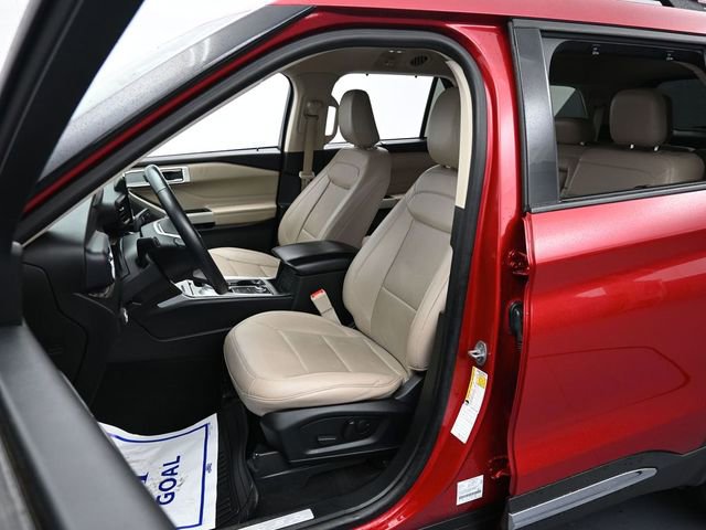 Certified 2023 Ford Explorer Limited image 11