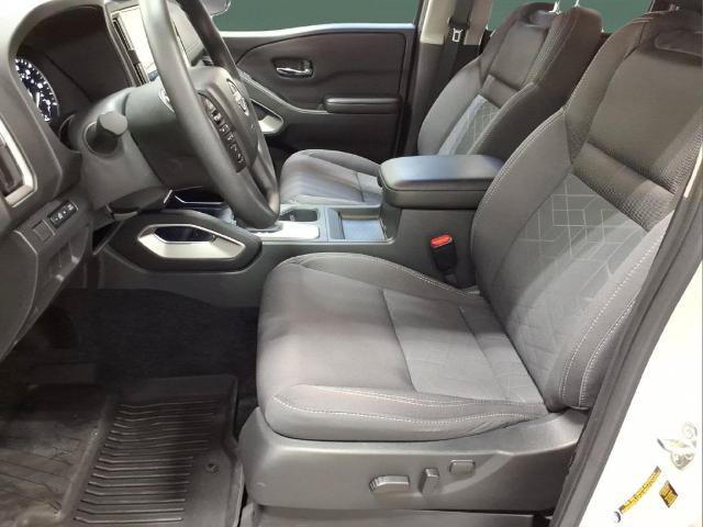 Used 2025 Nissan Frontier SV AWD/4WD image 8