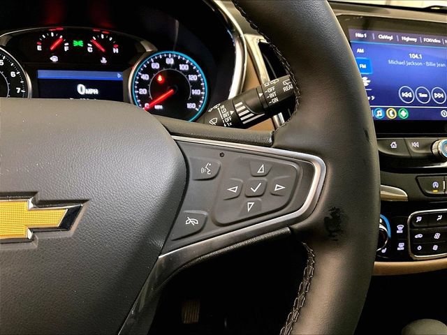 Used 2023 Chevrolet Equinox Premier AWD/4WD image 18