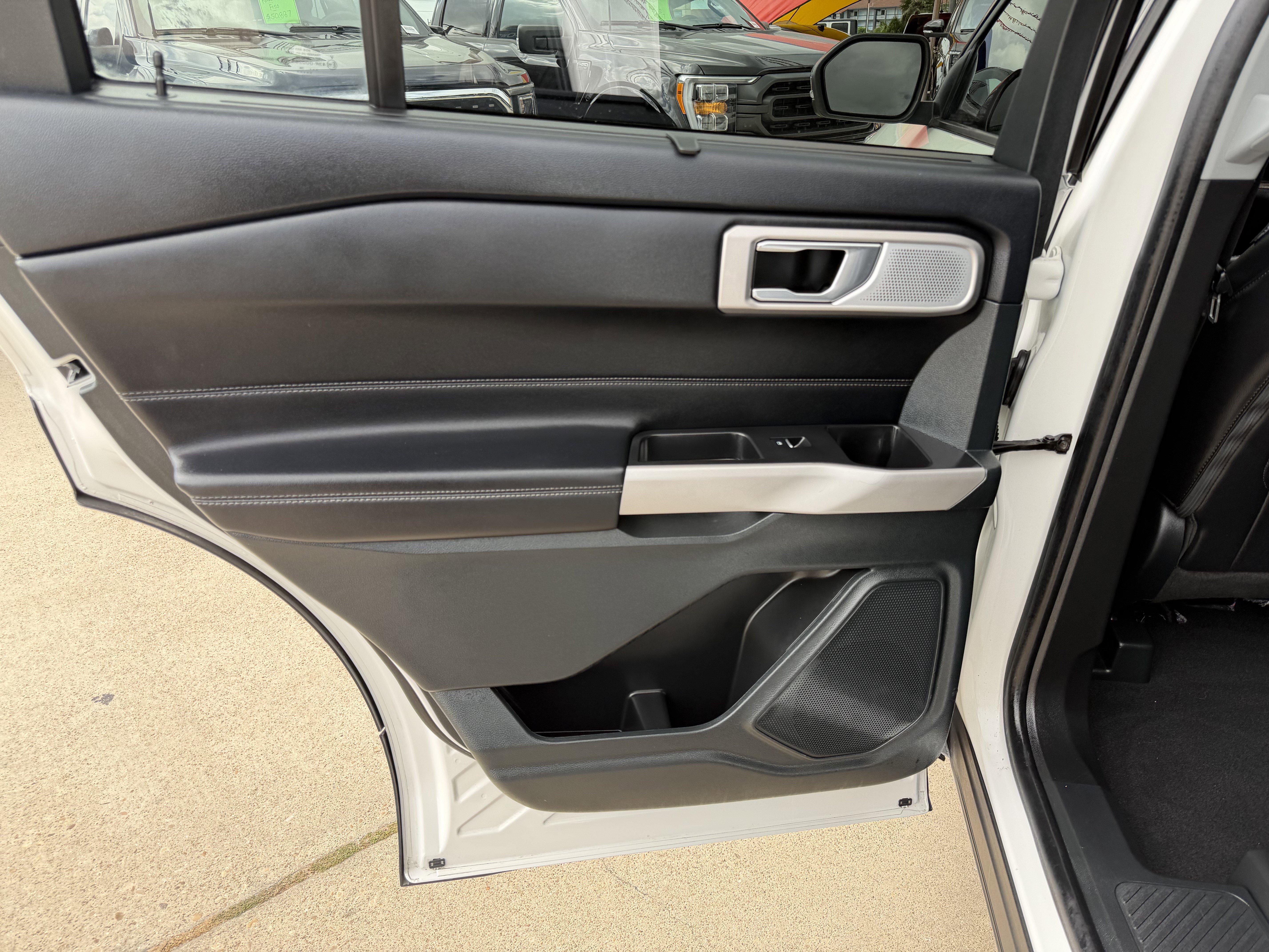 Certified 2024 Ford Explorer Limited w/ Limited Technology Package RWD image 15