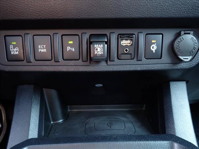 Used 2019 Toyota Tacoma TRD Off-Road AWD/4WD image 18