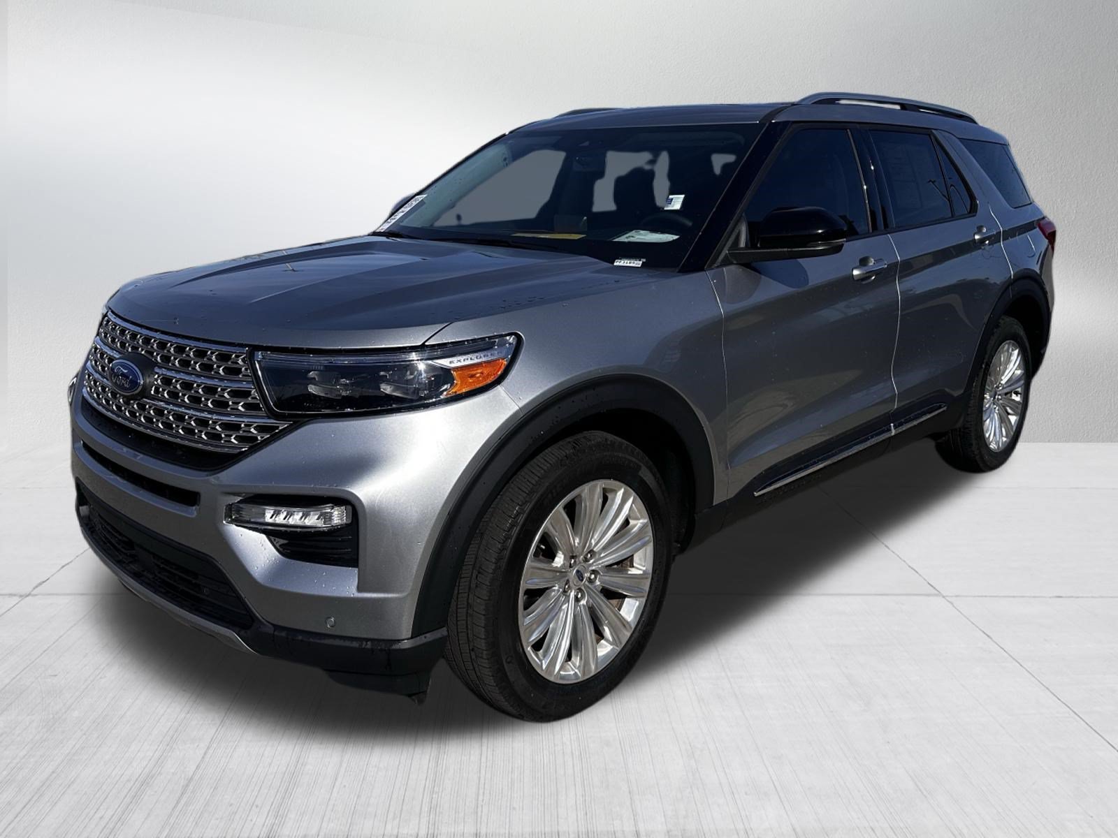 Certified 2024 Ford Explorer Limited w/ Limited Technology Package AWD/4WD image 3