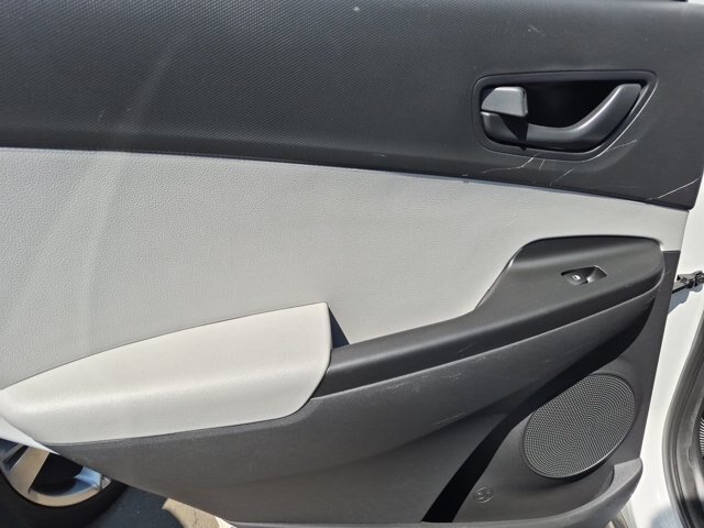 Used 2022 Hyundai Kona SEL w/ Cargo Package FWD image 28