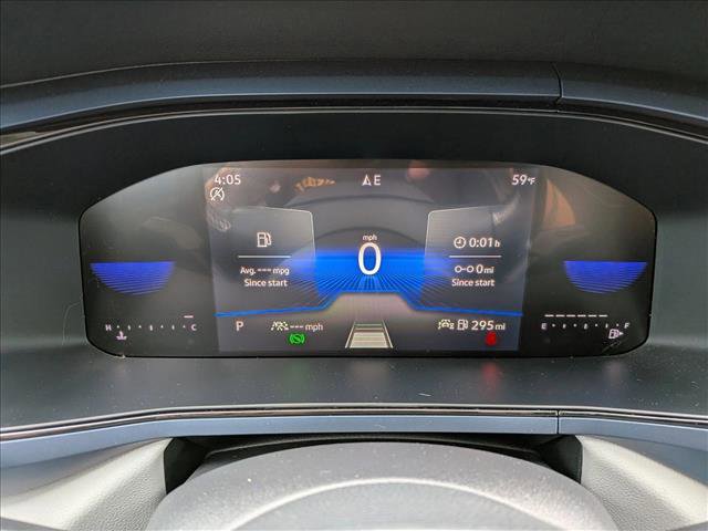 Used 2024 Volkswagen Taos SE w/ Panoramic Sunroof Package FWD image 11