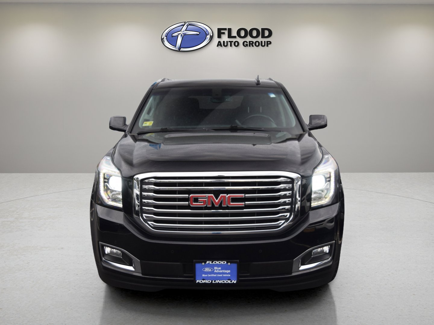 Used 2019 GMC Yukon XL SLE w/ SLE Value Package AWD/4WD image 2