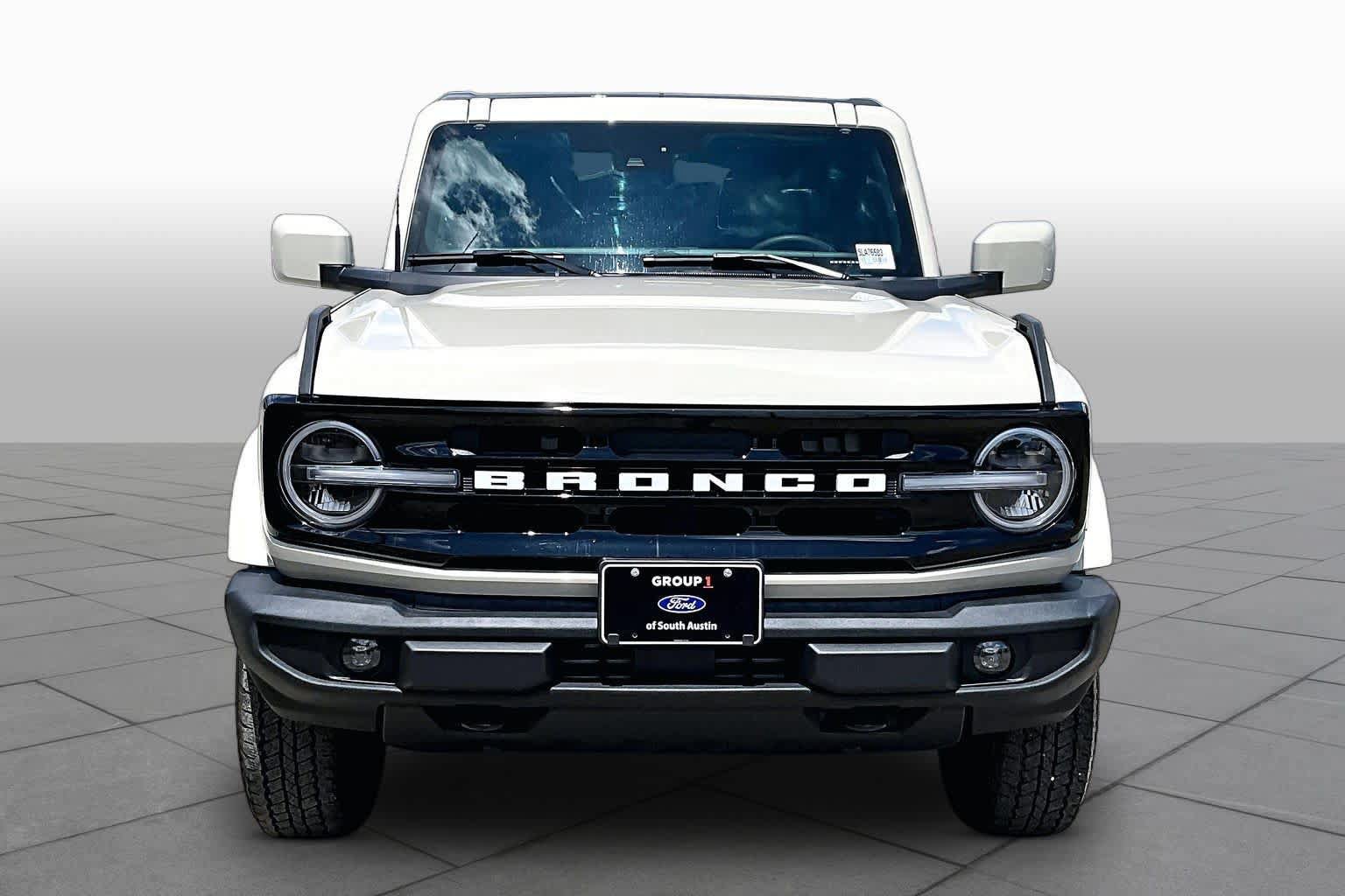Certified 2025 Ford Bronco Outer Banks AWD/4WD image 4