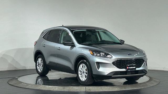 Certified 2022 Ford Escape SE w/ Cold Weather Package FWD image 2