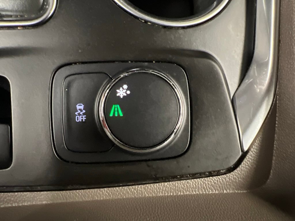 Used 2018 Chevrolet Traverse LT FWD image 21