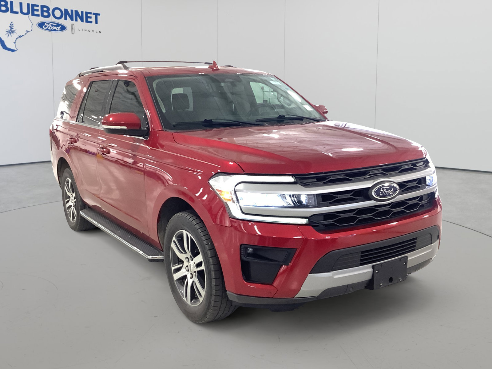 Certified 2022 Ford Expedition XLT RWD image 2