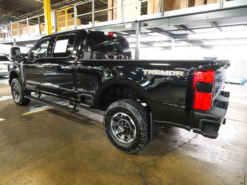 Certified 2023 Ford F350 Platinum w/ Tremor Off-Road Package AWD/4WD image 4