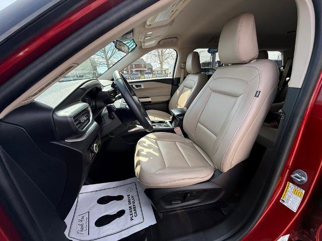 Certified 2023 Ford Explorer XLT w/ Equipment Group 202A image 15