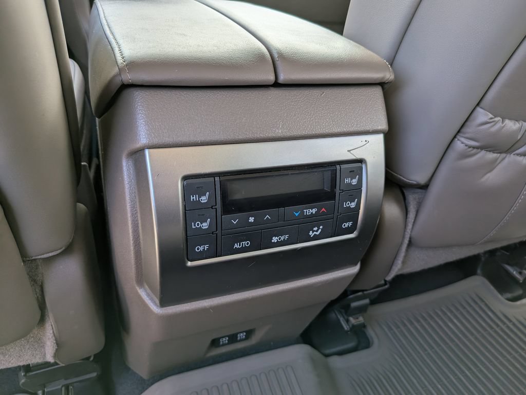 Used 2023 Lexus GX 460 Premium w/ Premium Package AWD/4WD image 17