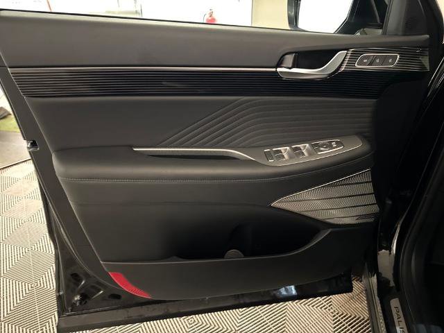 Used 2024 Hyundai Palisade Calligraphy image 16