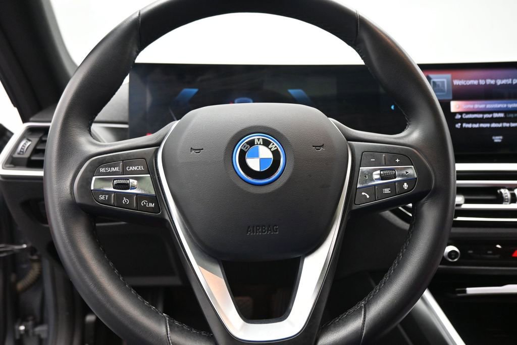 Used 2023 BMW i4 eDrive40 RWD image 13