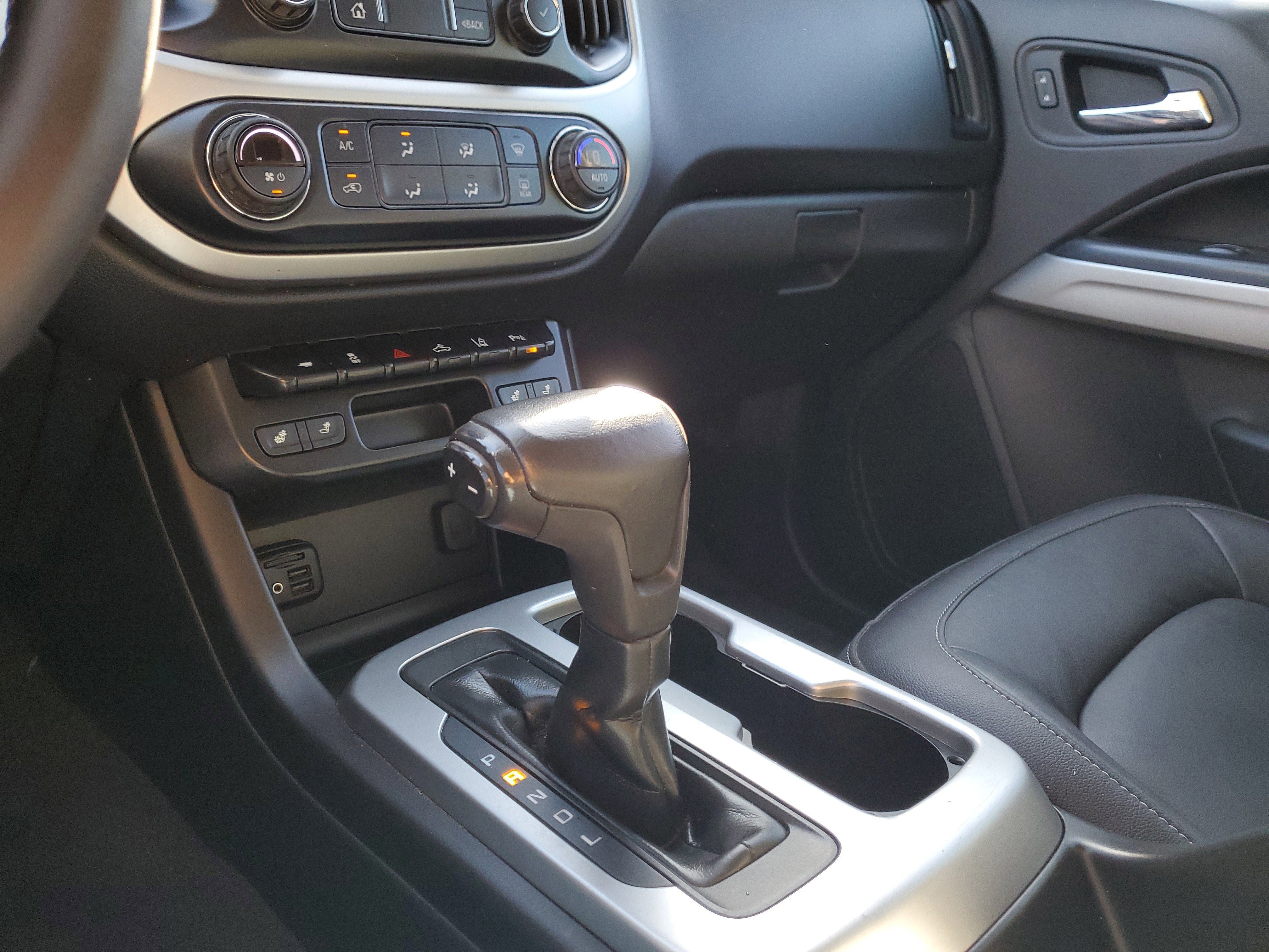 Used 2020 Chevrolet Colorado LT w/ Luxury Package image 28