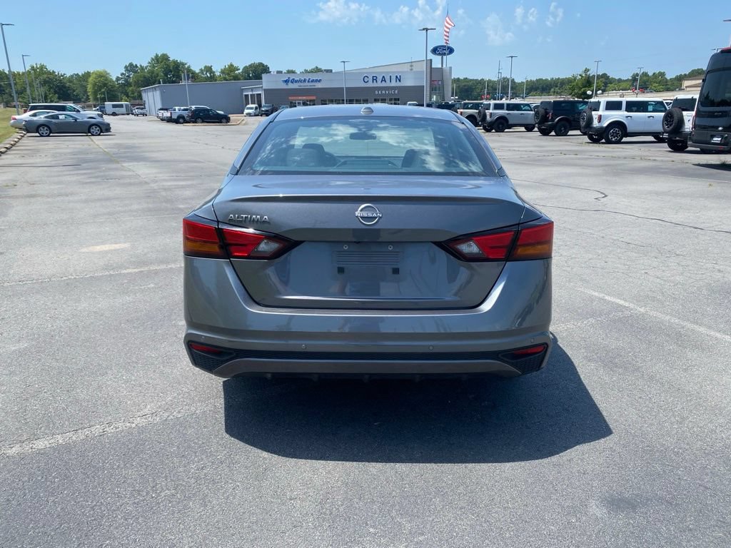 Used 2025 Nissan Altima 2.5 SV FWD image 6