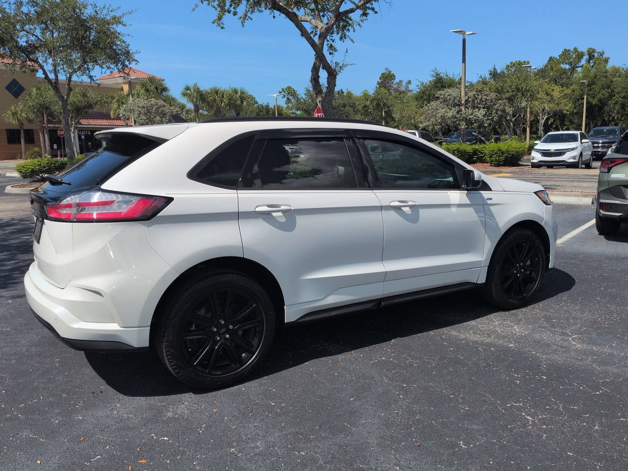 Certified 2024 Ford Edge ST-Line w/ Cargo Accessory Package AWD/4WD image 4