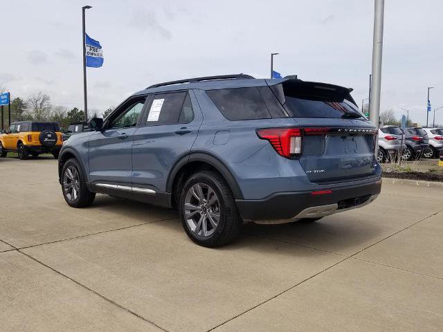 Certified 2025 Ford Explorer Active w/ Active Comfort Package AWD/4WD image 3