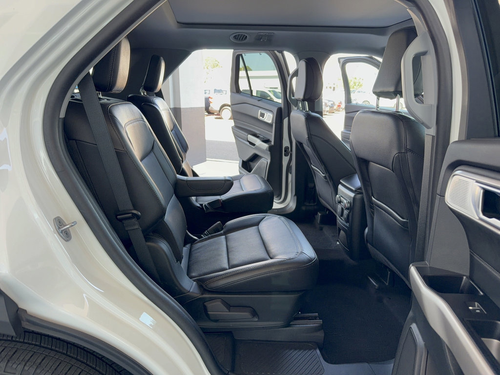 Certified 2023 Ford Explorer Limited w/ Limited Technology Package image 15