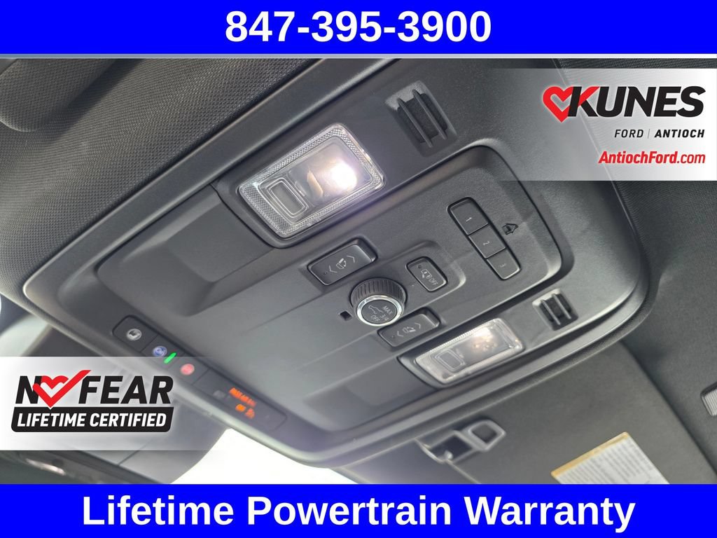 Used 2024 Chevrolet Suburban Premier AWD/4WD image 51