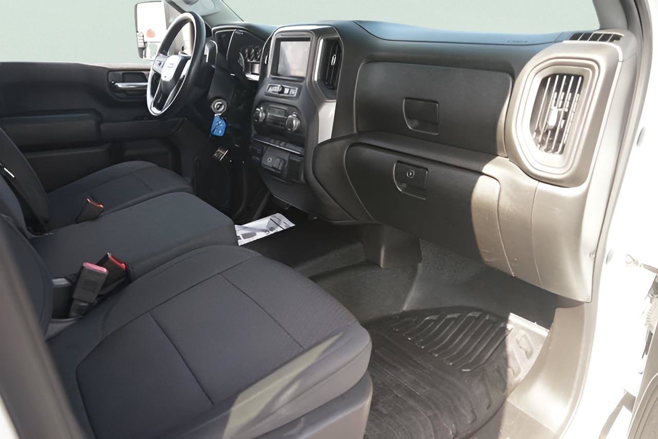 Used 2020 GMC Sierra 3500 4x4 Crew Cab w/ Convenience Package image 17