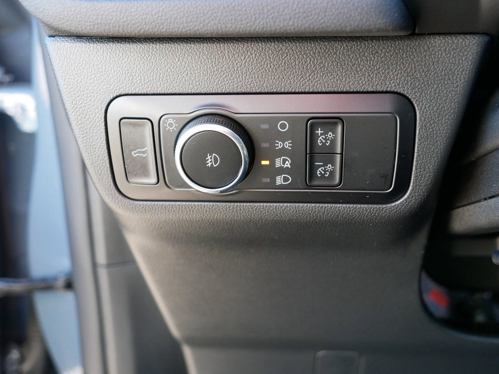 Certified 2023 Ford Escape ST-Line Elite AWD/4WD image 17
