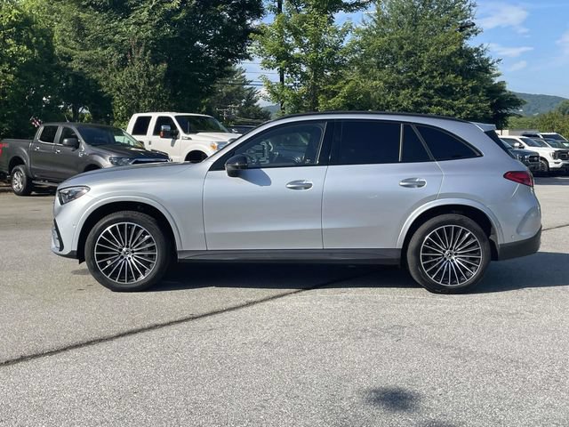 Used 2024 Mercedes-Benz GLC 300 4MATIC image 2