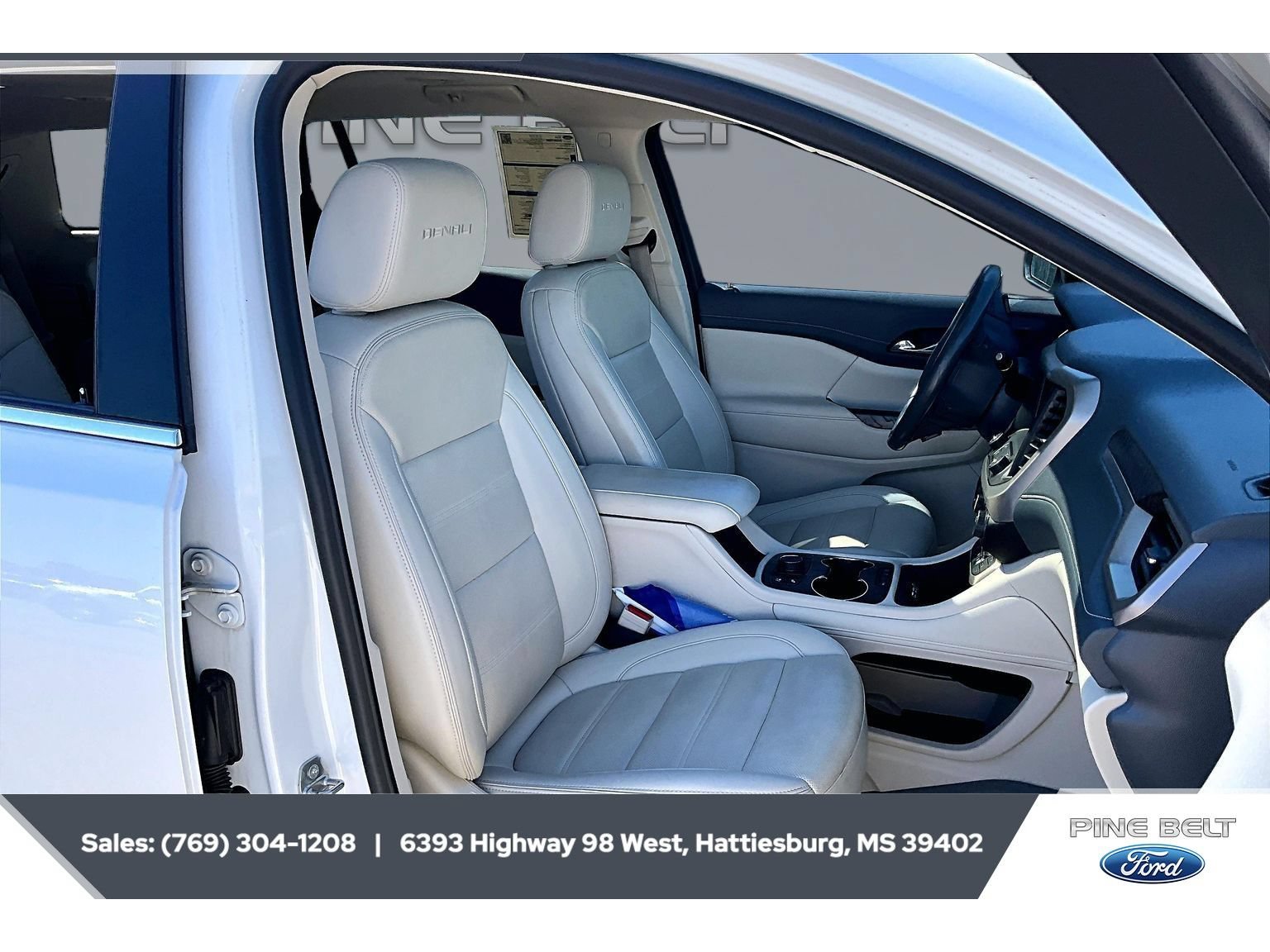 Used 2021 GMC Acadia Denali w/ Denali Technology Package FWD image 6