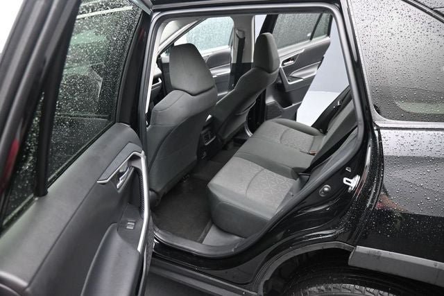 Used 2023 Toyota RAV4 XLE AWD/4WD image 17