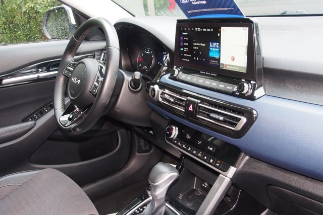 Used 2023 Kia Seltos S w/ Navigation Package FWD image 10