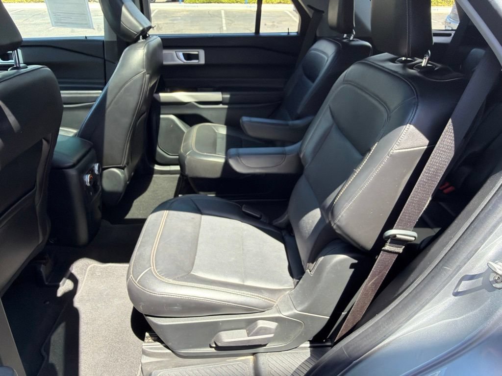 Certified 2022 Ford Explorer Limited w/ Limited Technology Package RWD image 19
