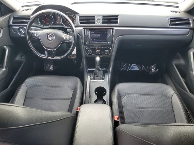 Used 2017 Volkswagen Passat 1.8T R-Line image 9